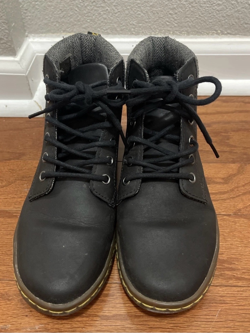 Dr. Martens Maelly Canvas & Leather Boots Maelly Black Lace-Up Boots US 7